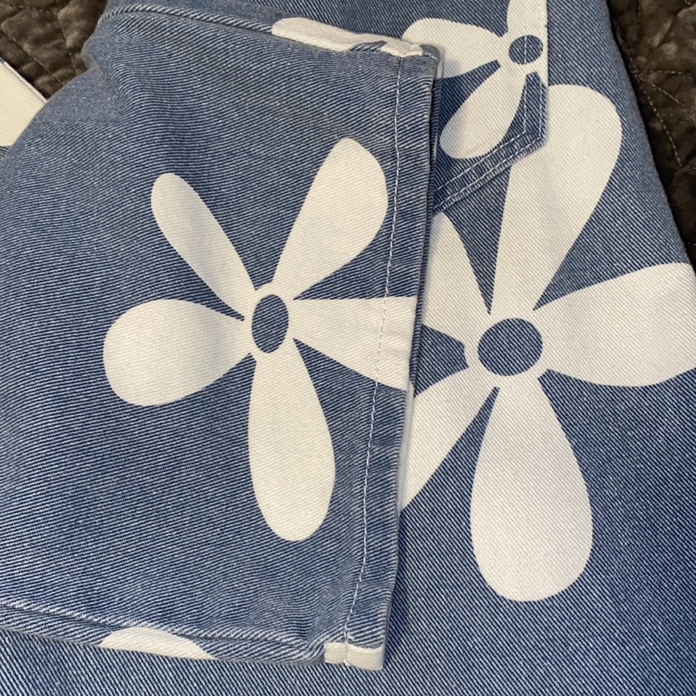 Baevely Blue Boyfriend High Waisted Loose Fit Wide Leg Flower Denim Jeans NWOT - Picture 6 of 12